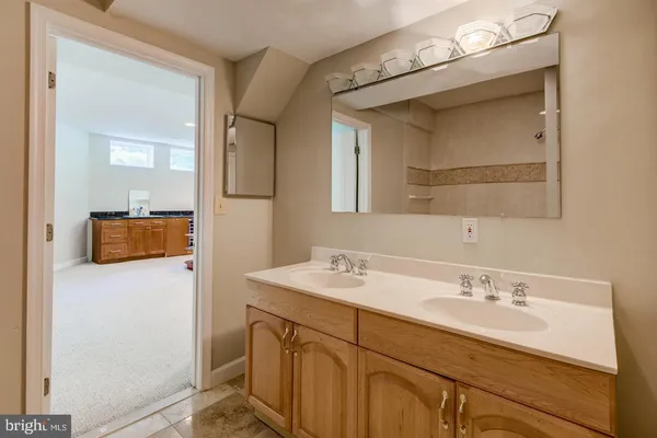 $7,600 | 18 Nantucket Court, Potomac, MD 20854