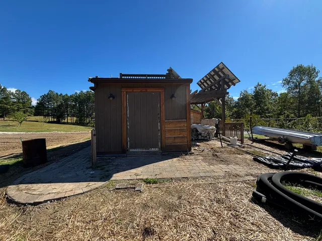 $699,900 | 3128 Browns Trace Road, South Pittsburg, TN 37380