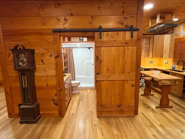 $699,900 | 3128 Browns Trace Road, South Pittsburg, TN 37380