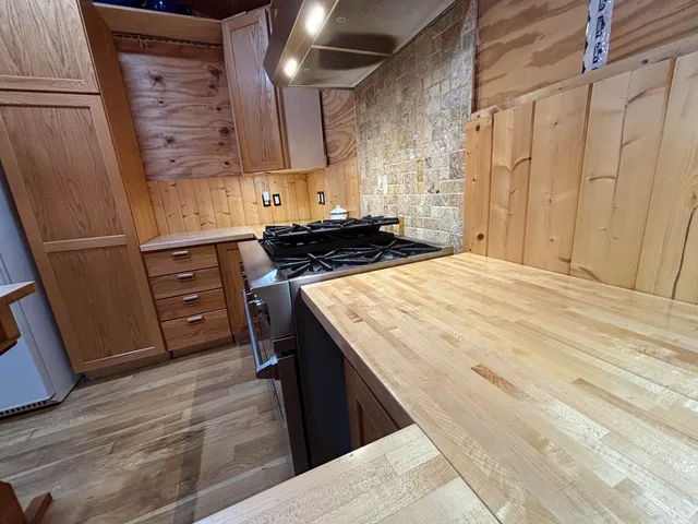 $699,900 | 3128 Browns Trace Road, South Pittsburg, TN 37380