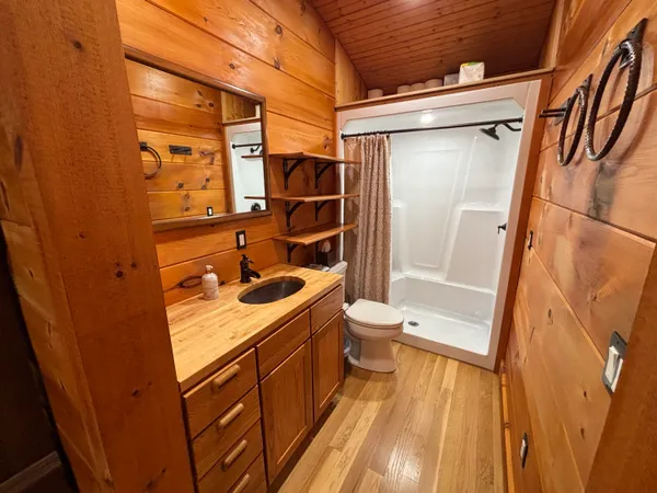 $699,900 | 3128 Browns Trace Road, South Pittsburg, TN 37380