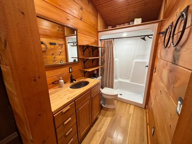 $699,900 | 3128 Browns Trace Road, South Pittsburg, TN 37380