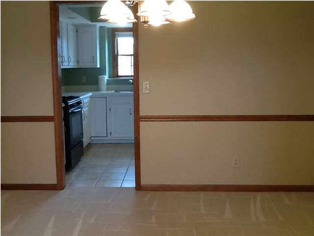 8944 Shadow Ridge Drive Newburgh, IN 47630 - Photo 8 of 31