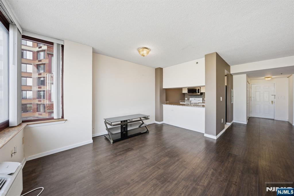 100 Old Palisade Road, Unit 2313 Fort Lee, NJ 07024 - Photo 3 of 12