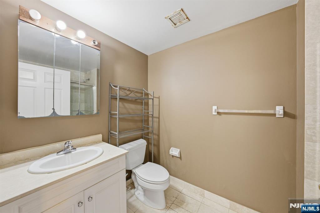100 Old Palisade Road, Unit 2313 Fort Lee, NJ 07024 - Photo 4 of 12