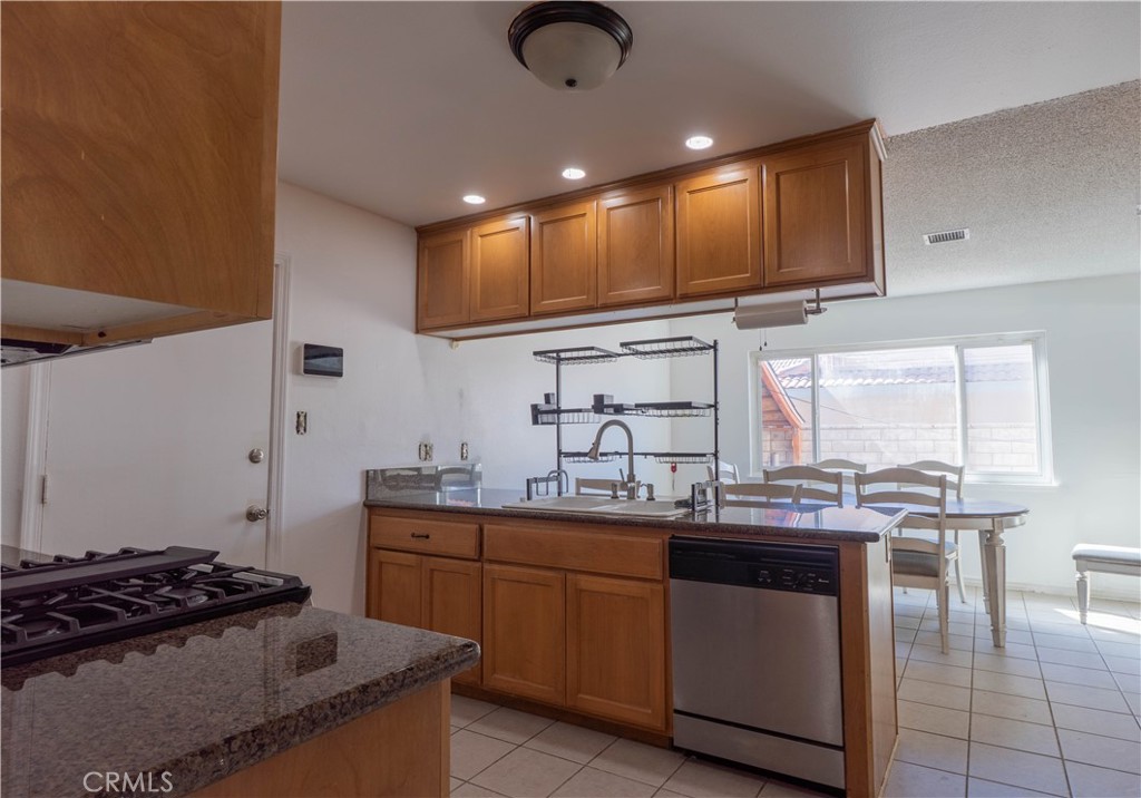 8673 Camelia Drive Riverside, CA 92504 - Photo 12 of 30