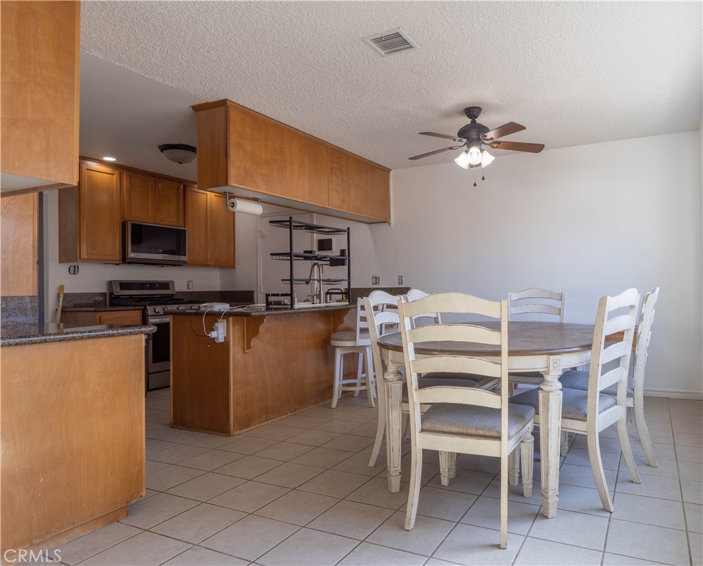 8673 Camelia Drive Riverside, CA 92504 - Photo 10 of 30