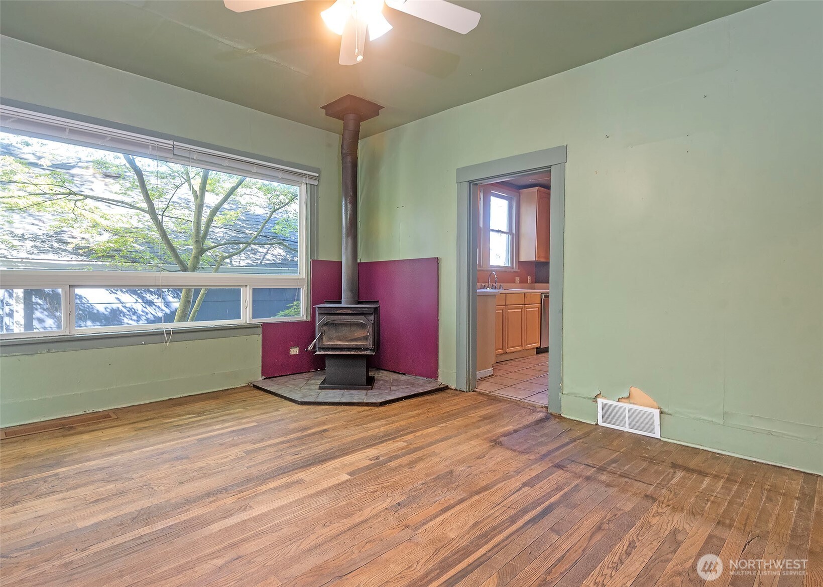 2214 North 60th Street Seattle, WA 98103 - Photo 4 of 22