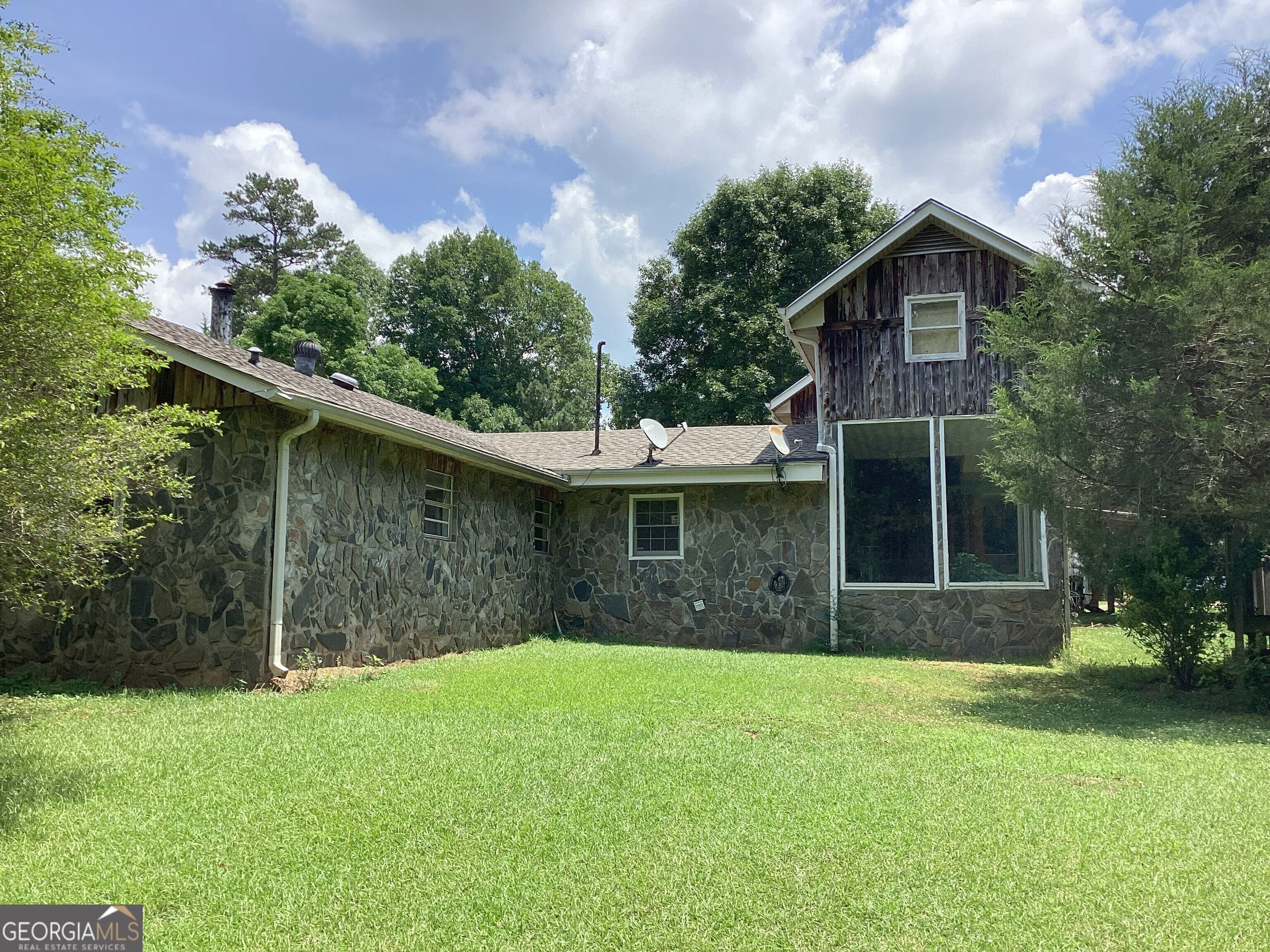 220 Ennis Road Barnesville, GA 30204 - Photo 9 of 20