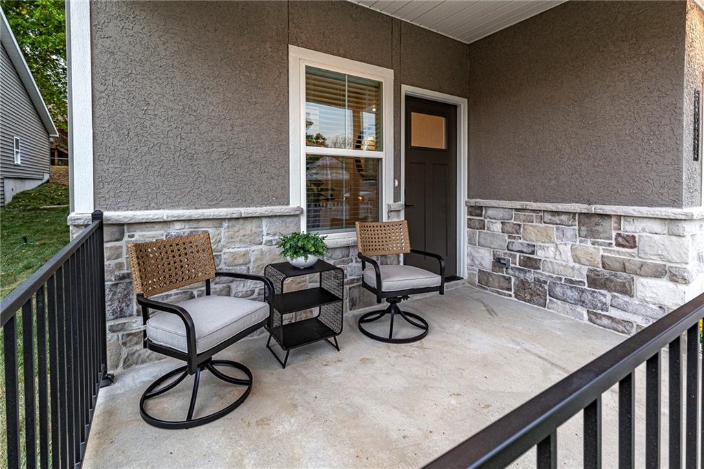 5826 Hunter Court Raytown, MO 64133 - Photo 5 of 42