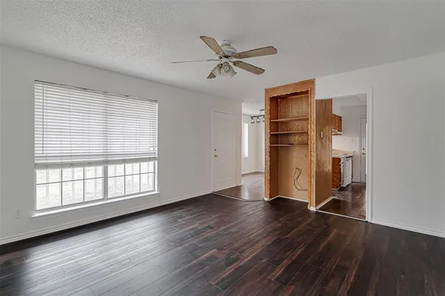 $1,550 | 606 McAnear Street, Cleburne, TX 76033