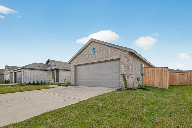 $2,000 | 26923 Dalmatian Bellflower Drive, Katy, TX 77493