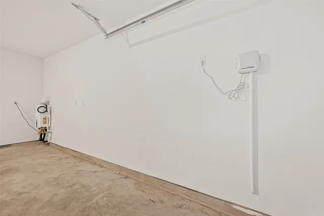 $2,000 | 26923 Dalmatian Bellflower Drive, Katy, TX 77493