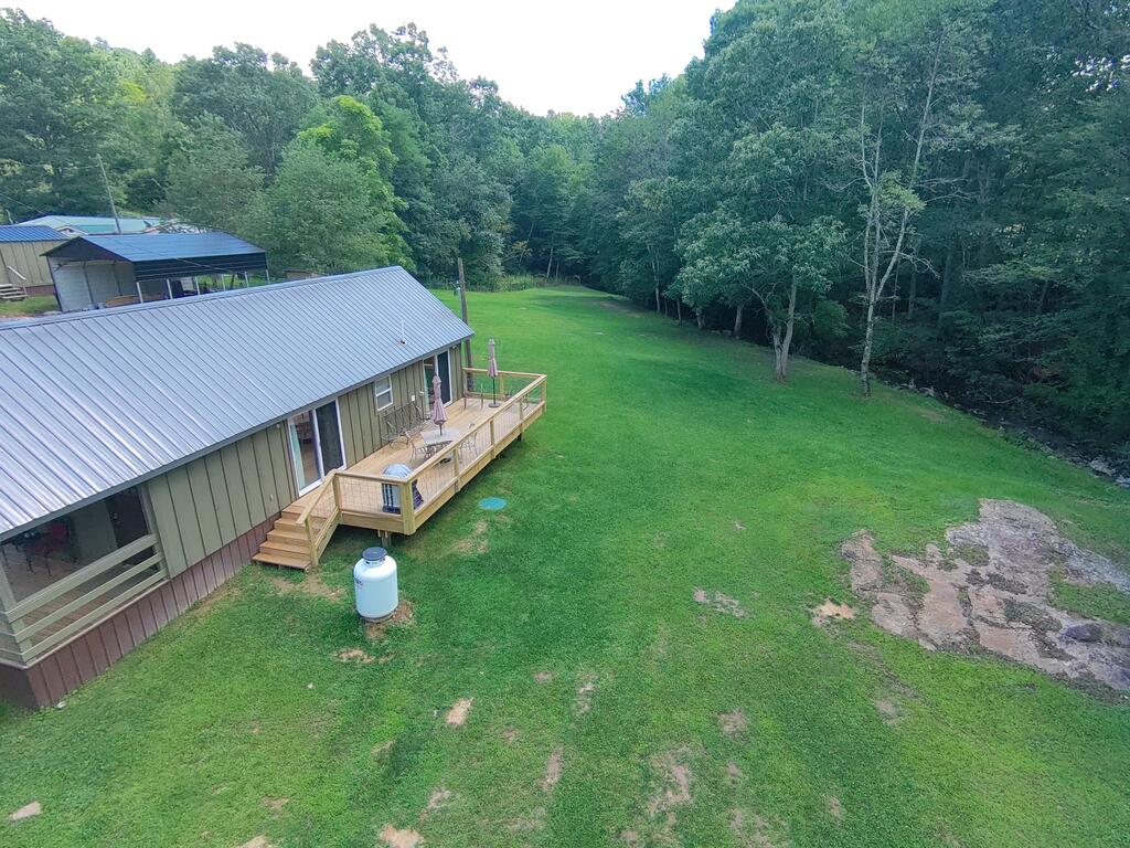 68 Rhododendron Drive Jumping Branch, WV 25969 - Photo 4 of 26 Gallery Image 4