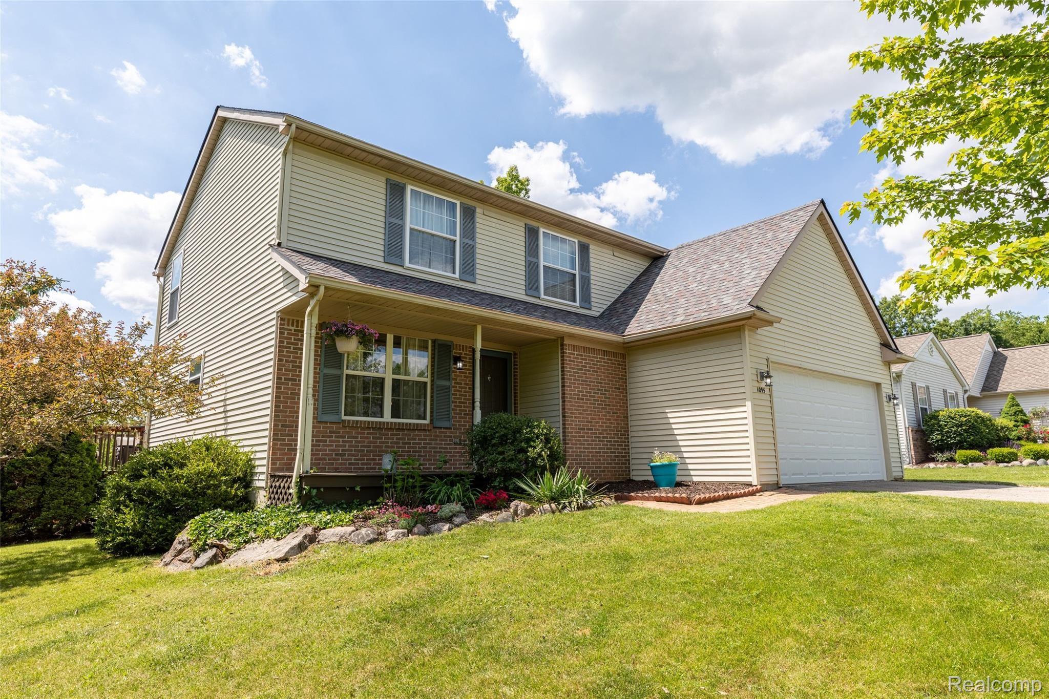 1095 Oakcrest Road Howell, MI 48843 - Photo 3 of 40 1095 Oakcrest