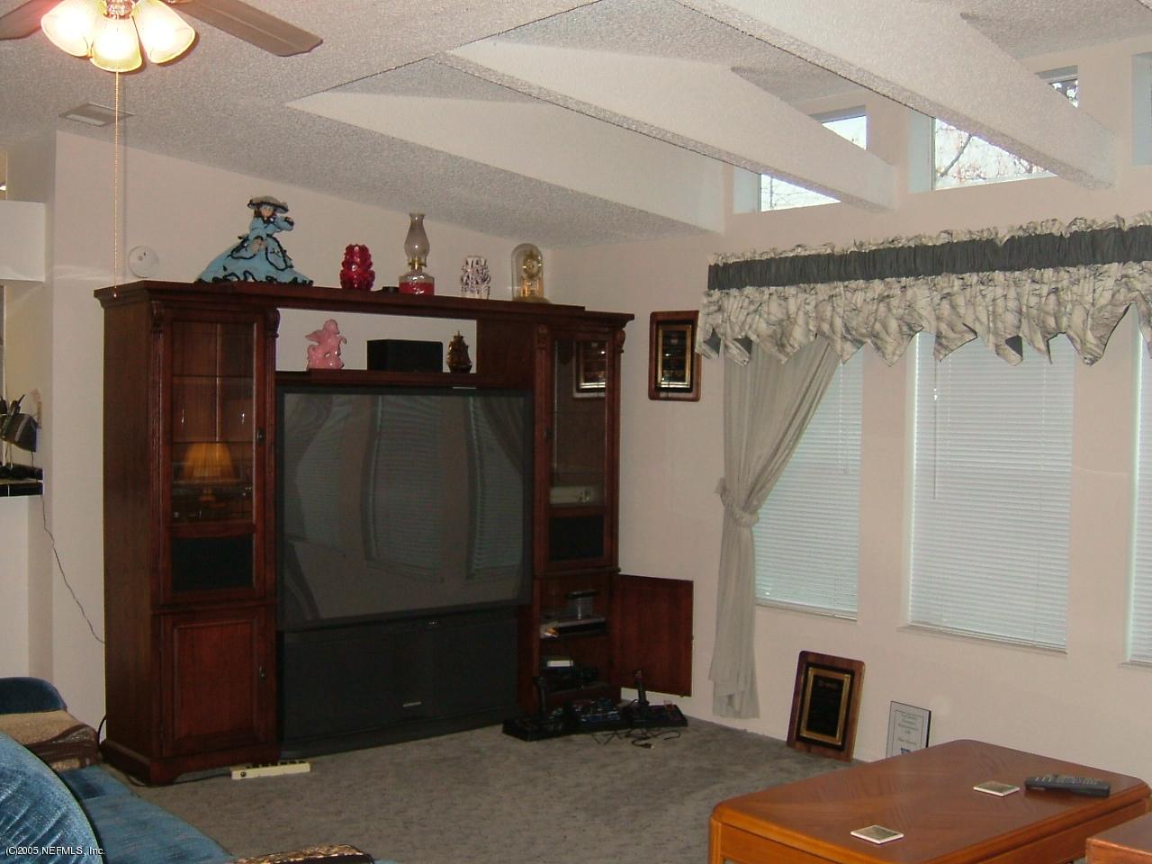 2000 Blue Knoll Road Middleburg, FL 32068 - Photo 11 of 12 Living Room