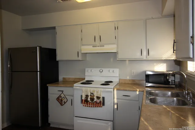 $1,245 | 536 Southtrail Drive, San Antonio, TX 78216