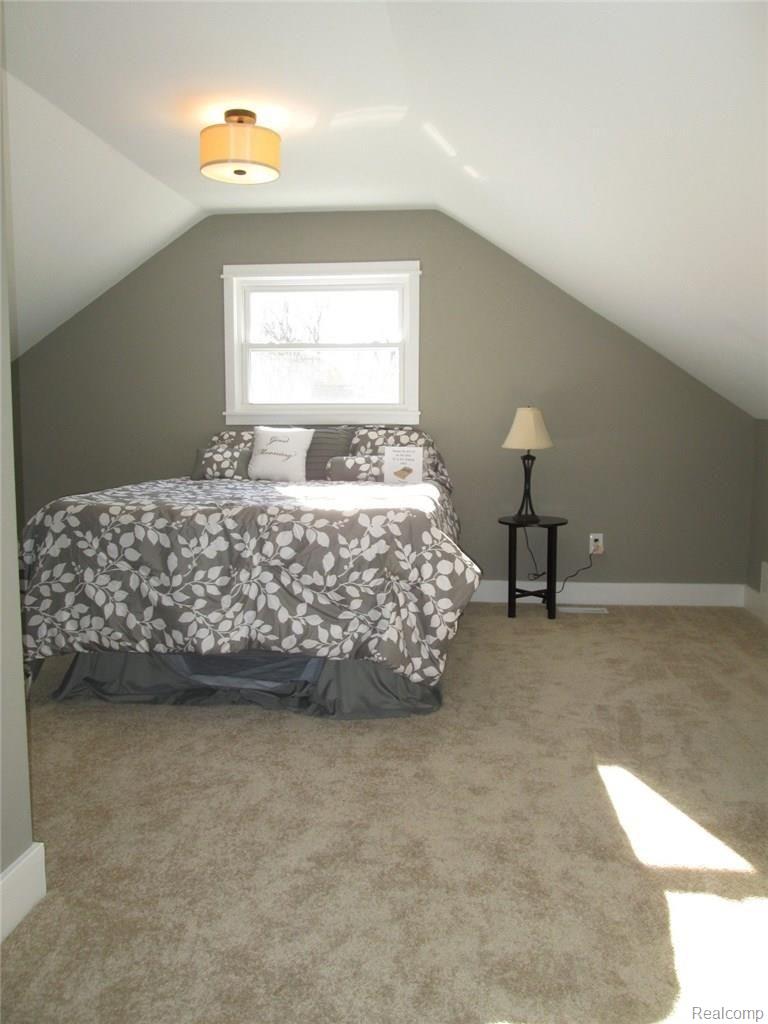 1891 Oxford Road Berkley, MI 48072 - Photo 13 of 27 oxford-mstr1.jpg
