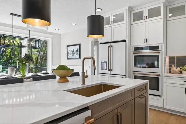 $1,595,000 | 14329 Prince Place, Minnetonka, MN 55345