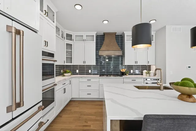 $1,595,000 | 14329 Prince Place, Minnetonka, MN 55345