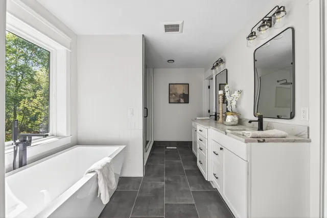 $1,595,000 | 14329 Prince Place, Minnetonka, MN 55345