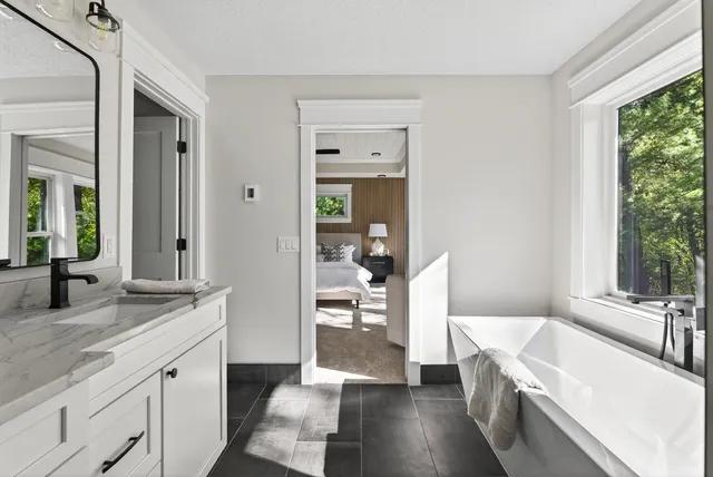 $1,595,000 | 14329 Prince Place, Minnetonka, MN 55345