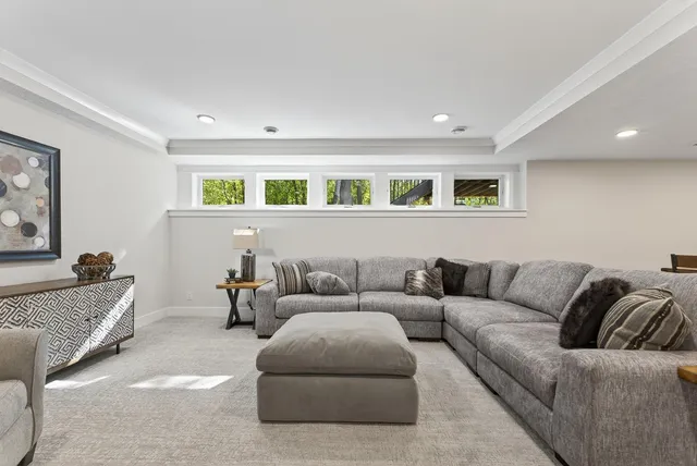 $1,595,000 | 14329 Prince Place, Minnetonka, MN 55345