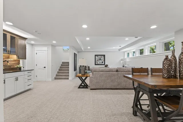 $1,595,000 | 14329 Prince Place, Minnetonka, MN 55345