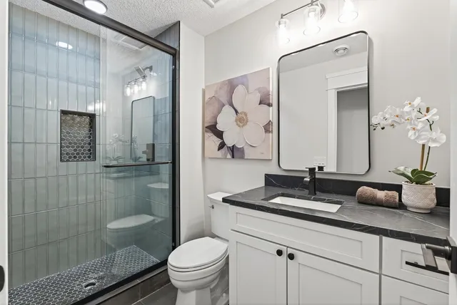 $1,595,000 | 14329 Prince Place, Minnetonka, MN 55345