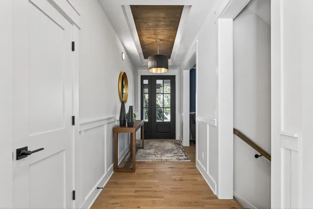 $1,595,000 | 14329 Prince Place, Minnetonka, MN 55345