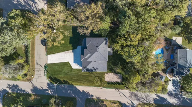 $1,595,000 | 14329 Prince Place, Minnetonka, MN 55345