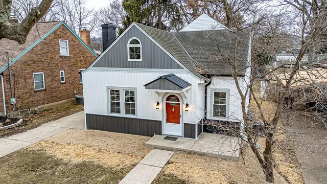 $359,900 | 637 Ludlow Street, Lawrenceburg, IN 47025