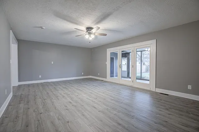 $359,900 | 637 Ludlow Street, Lawrenceburg, IN 47025