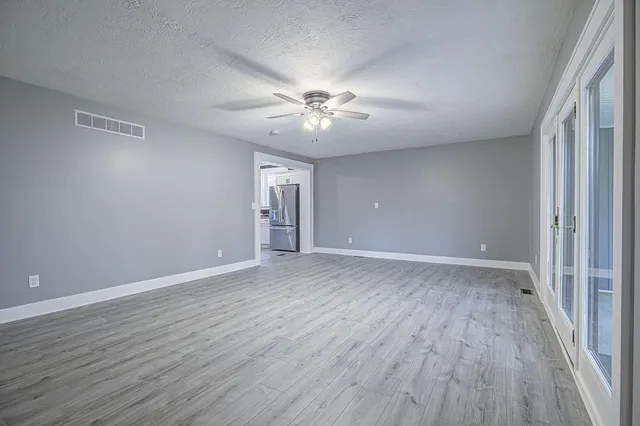 $359,900 | 637 Ludlow Street, Lawrenceburg, IN 47025