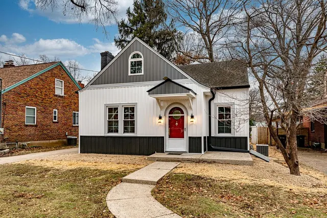 $359,900 | 637 Ludlow Street, Lawrenceburg, IN 47025