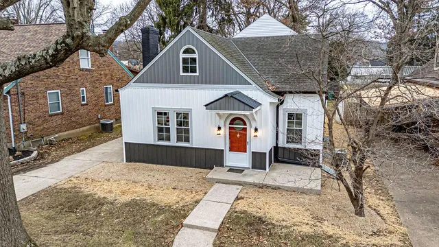 $359,900 | 637 Ludlow Street, Lawrenceburg, IN 47025