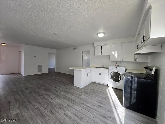 $1,000 | 2937 Stewart Avenue, Unit 1, Las Vegas, NV 89101