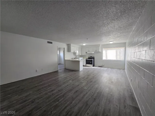$1,000 | 2937 Stewart Avenue, Unit 1, Las Vegas, NV 89101