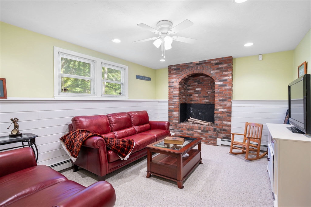 258 State Street Hanson, MA 02341 - Photo 20 of 38