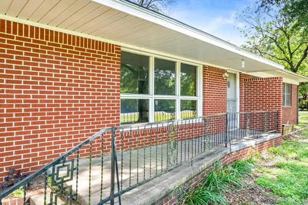 $169,900 | 801 Winnsboro Street, Quitman, TX 75783