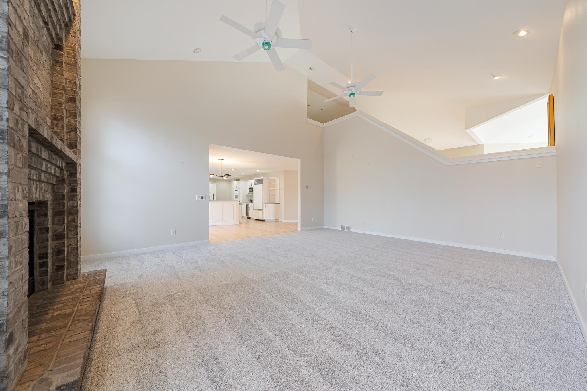 1051 South Oakwood Road Oshkosh, WI 54904 - Photo 19 of 59