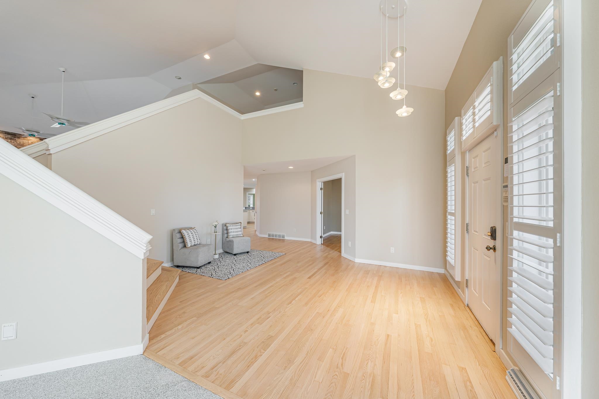 1051 South Oakwood Road Oshkosh, WI 54904 - Photo 8 of 59