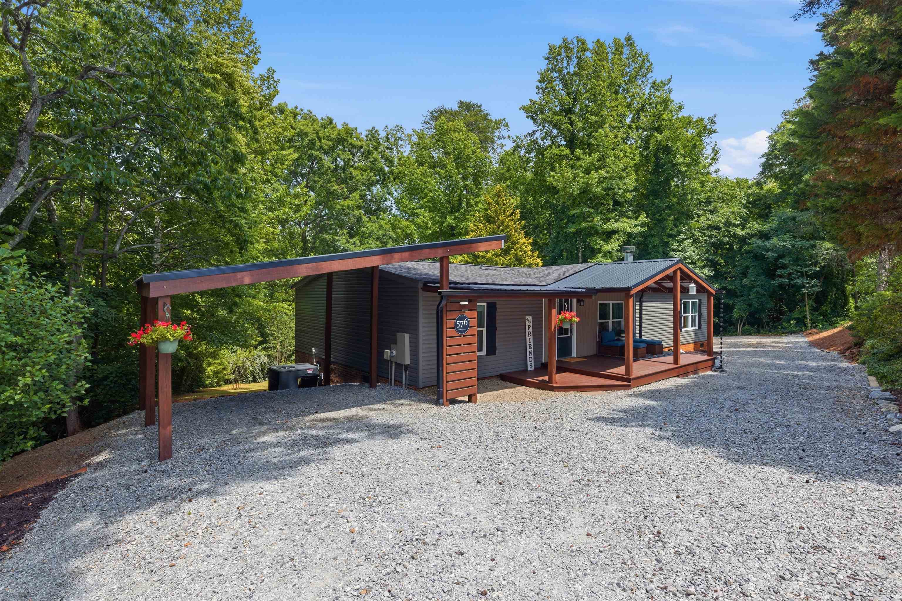 576 Narrow Circle Inman, SC 29349 - Photo 2 of 41