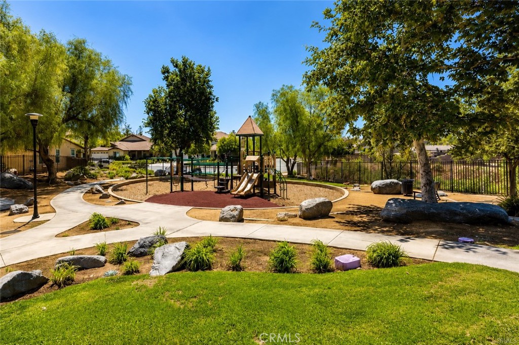 17081 Greentree Drive Riverside, CA 92503 - Photo 42 of 44
