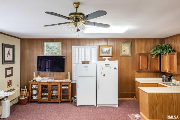 $254,900 | 105 Woodlake Lane, Eldorado, IL 62930