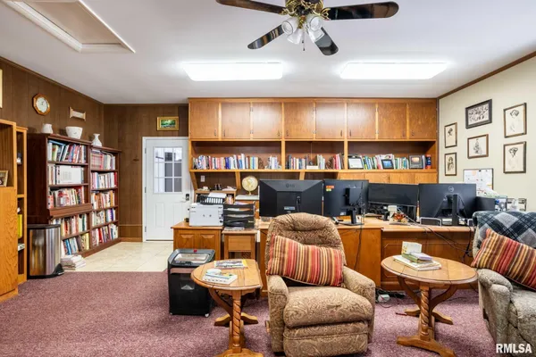 $254,900 | 105 Woodlake Lane, Eldorado, IL 62930