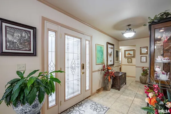 $254,900 | 105 Woodlake Lane, Eldorado, IL 62930