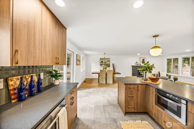 $1,550,000 | 6225 122nd Avenue Southeast, Bellevue, WA 98006