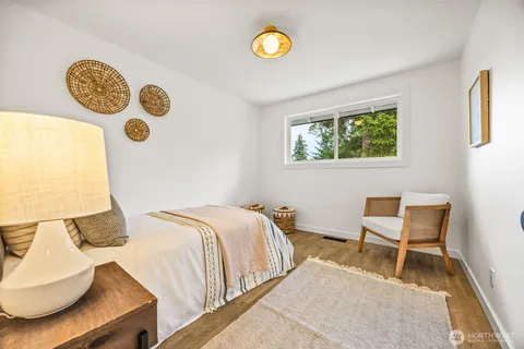 $1,575,000 | 6225 122nd Avenue Southeast, Bellevue, WA 98006