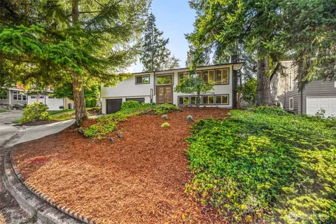 $1,575,000 | 6225 122nd Avenue Southeast, Bellevue, WA 98006